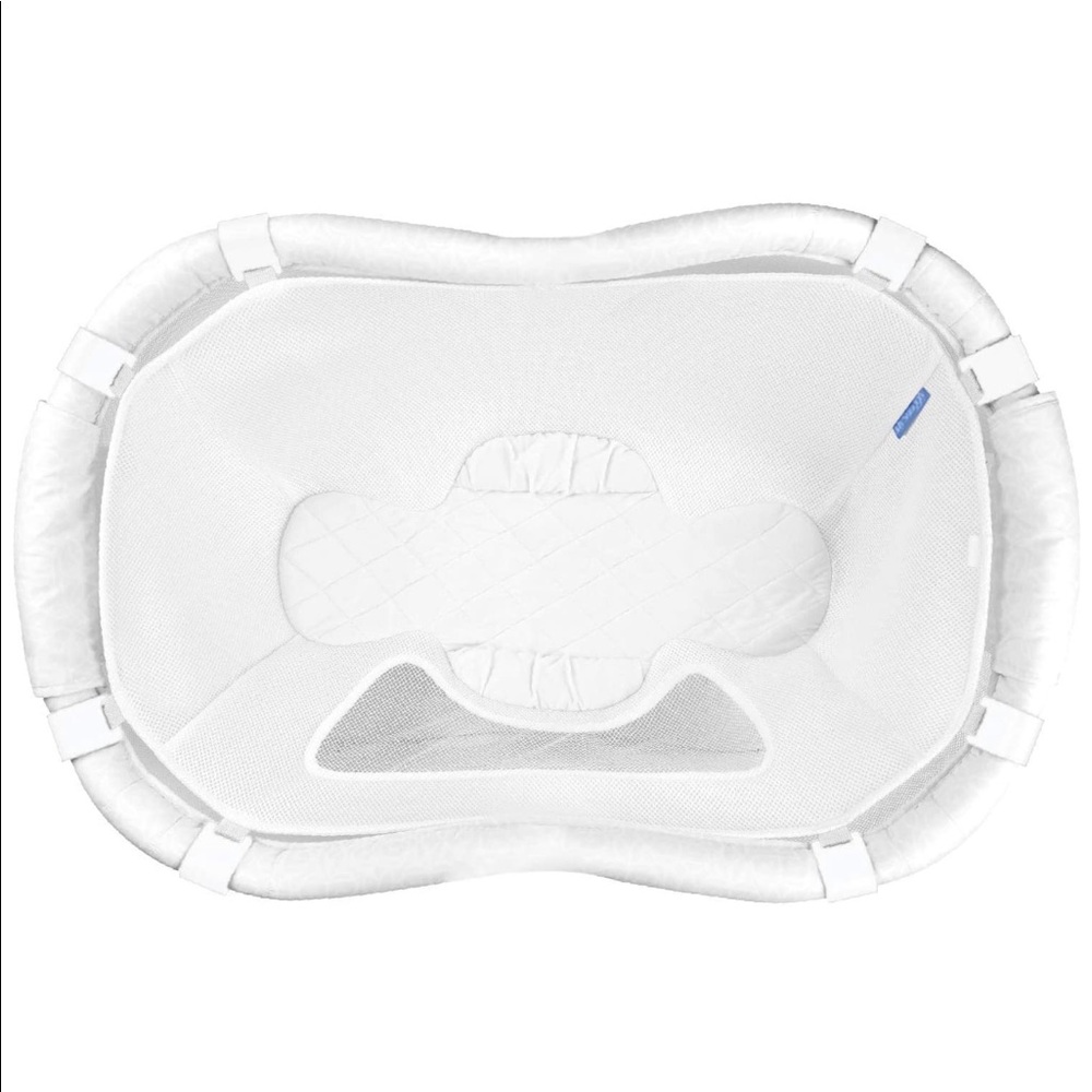 My Snuggly bassinet insert for halo bassinets